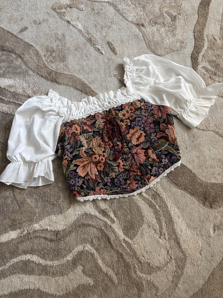 Vintage Lady Cropped Top