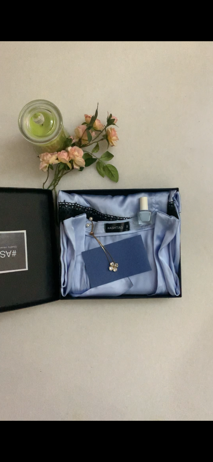 Rakhi Gift Box for Bhabhi