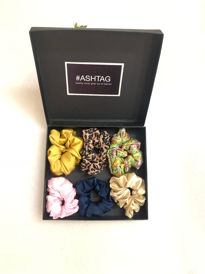 Rakhi Gift Box for Sisters