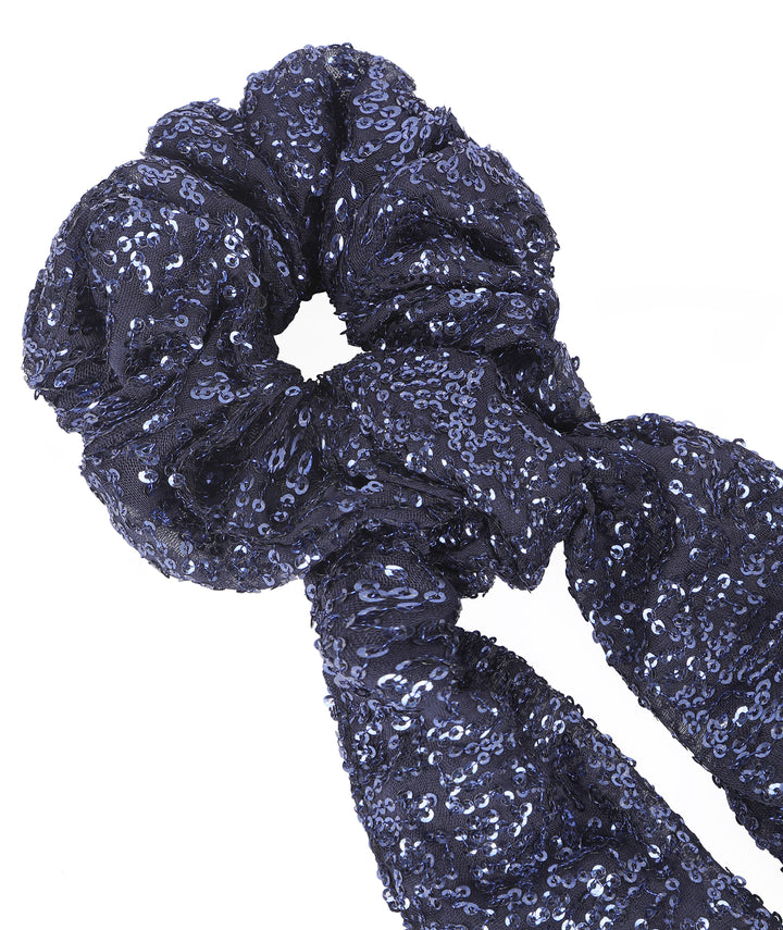 The bling scrunchy-cum-bandana set