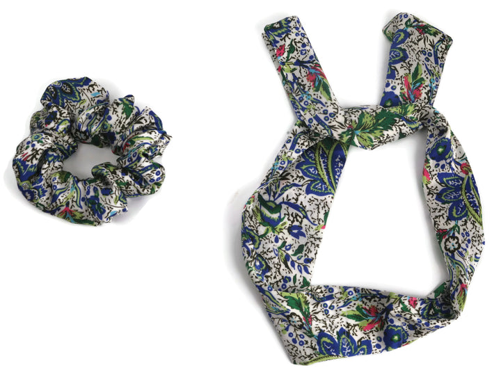 White Floral print scrunchy cum bandana