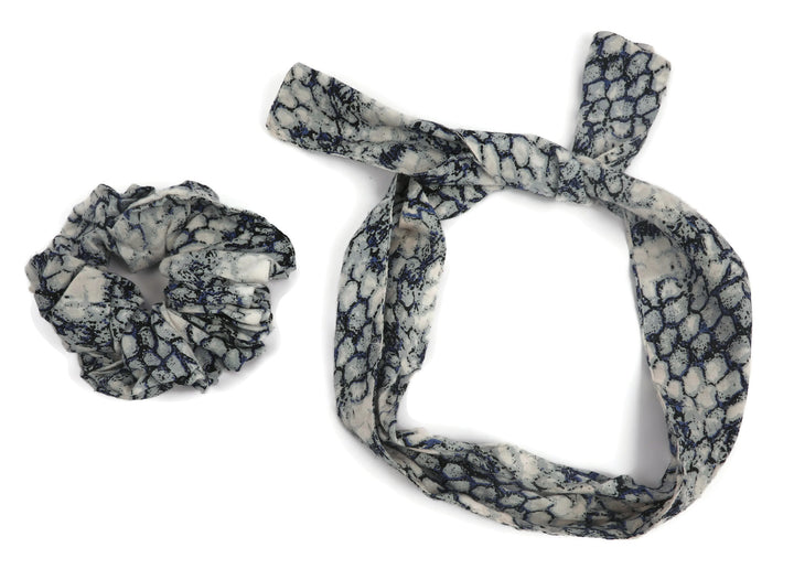 Snake print scrunchy cum bandana