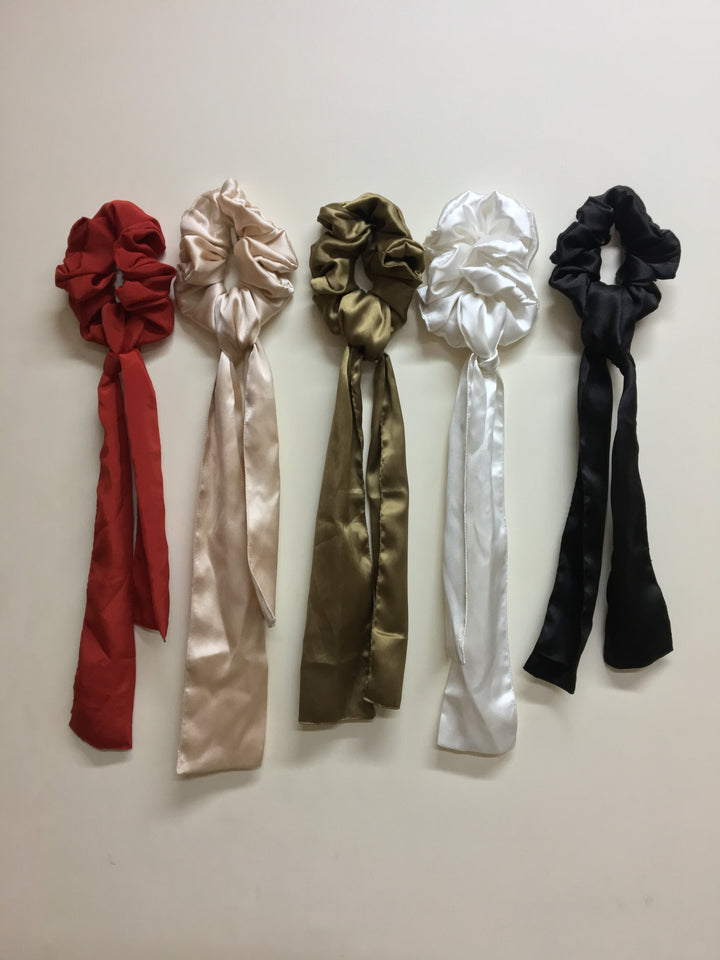 Satin scrunchies cum bandana set