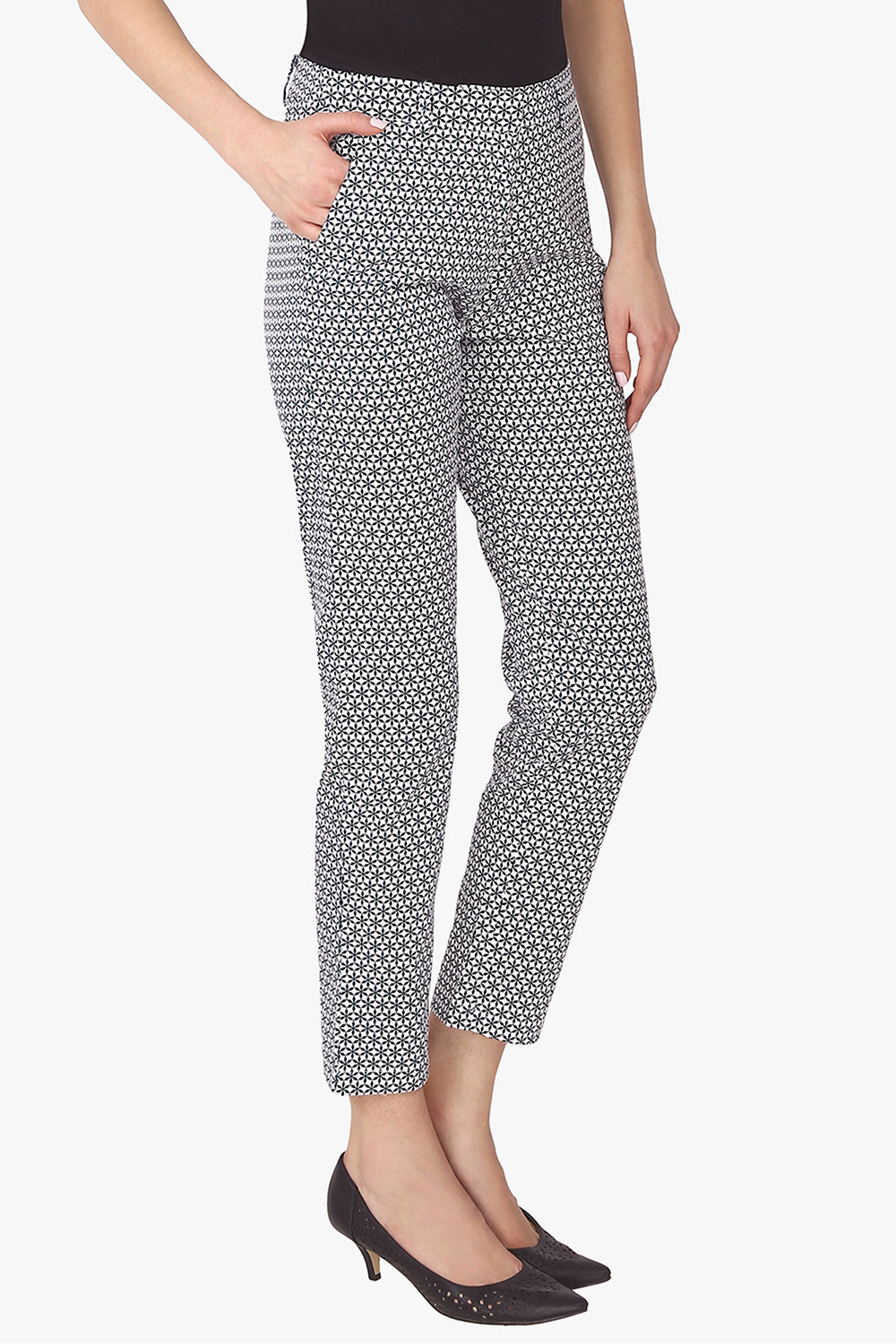 Black and White Printed Fitted Pants 