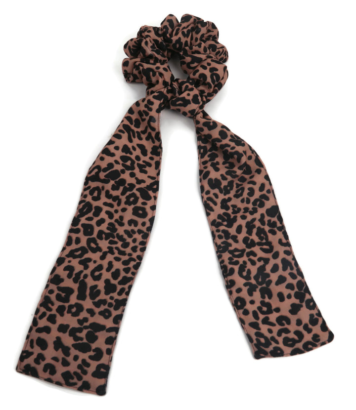 Leopard print scrunchy cum bandana